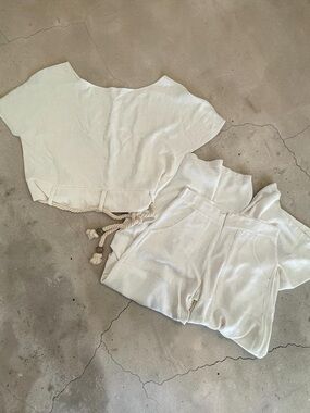 Women's Cream Two-Piece Crop Top & Shorts Set